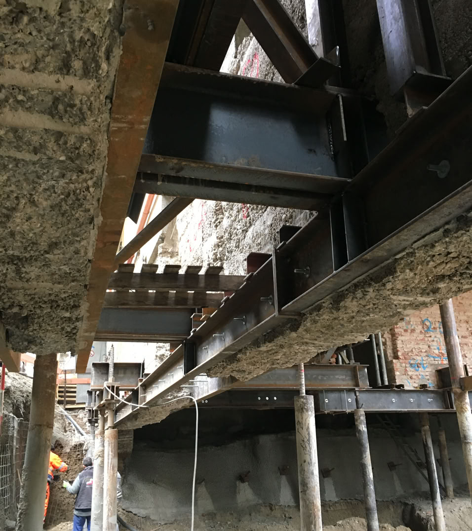 Alt-Text: Altbau Sanierung, Denkmal M&uuml;nchen 